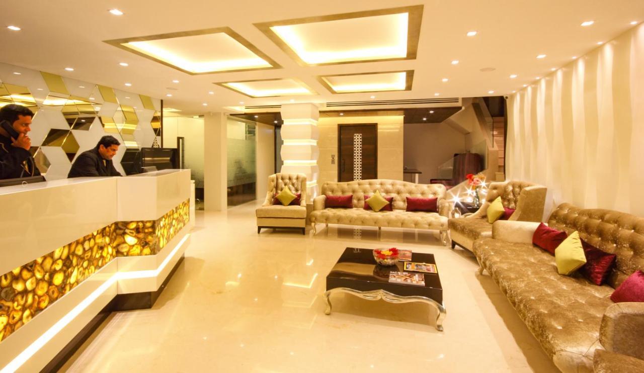 Hotel Supreme - Cuffe Parade Bombaim Exterior foto