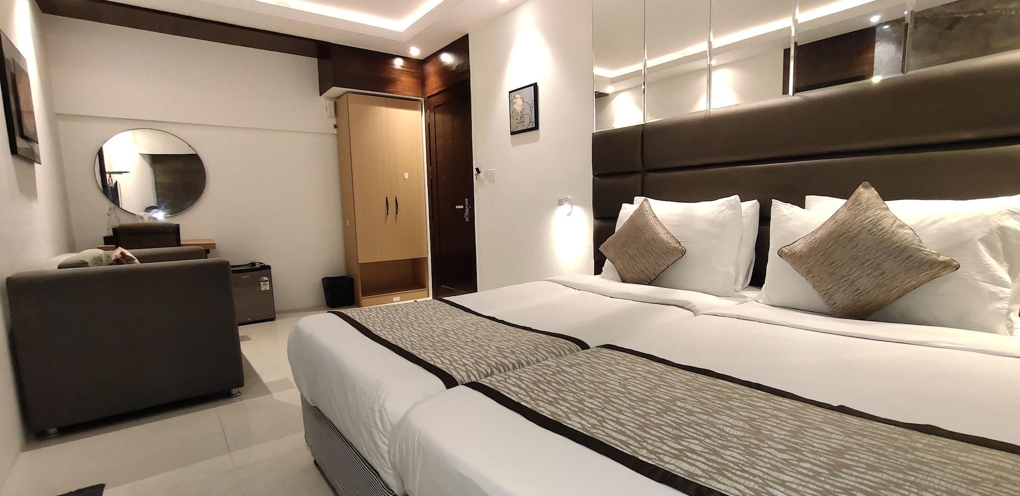 Hotel Supreme - Cuffe Parade Bombaim Exterior foto