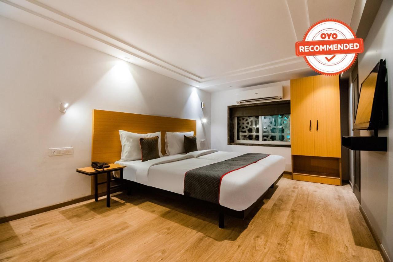 Hotel Supreme - Cuffe Parade Bombaim Exterior foto